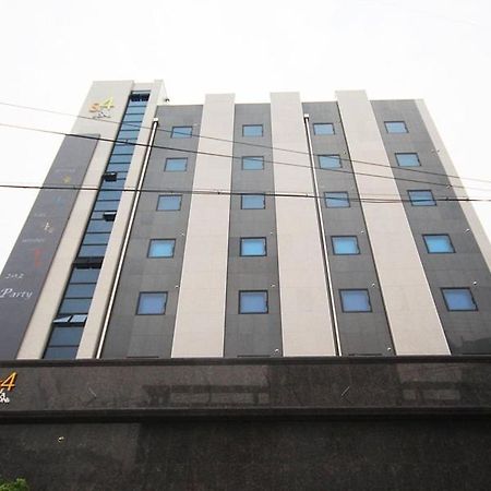 Iksan 4 Seasons Hotel Exterior photo