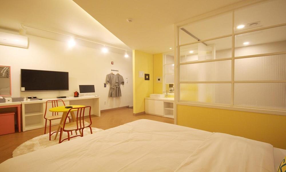 Iksan 4 Seasons Hotel Exterior photo